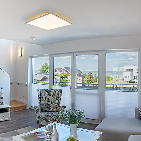 Maisonette Ostseeflair By Seeblick Ferien Oro, Erste Wasserreihe, E-saeule Olpenitz