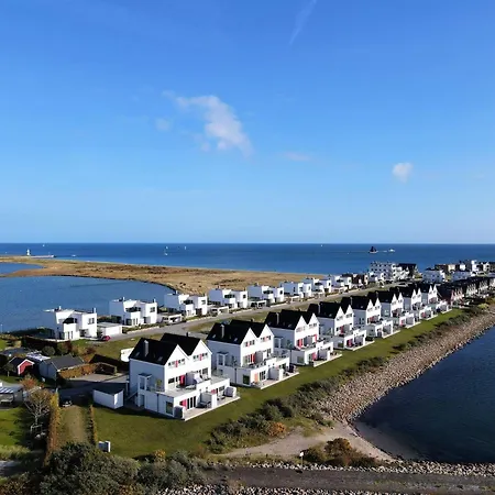 Maisonette Ostseeflair By Seeblick Ferien Oro, Erste Wasserreihe, E-saeule Olpenitz