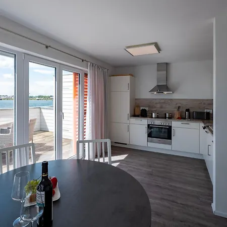 Maisonette Ostseeflair By Seeblick Ferien Oro, Erste Wasserreihe, E-saeule Olpenitz