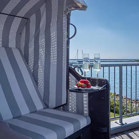 Maisonette Ostseeflair By Seeblick Ferien Oro, Erste Wasserreihe, E-saeule Olpenitz