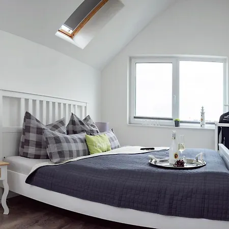 Maisonette Ostseeflair By Seeblick Ferien Oro, Erste Wasserreihe, E-saeule * Olpenæs
