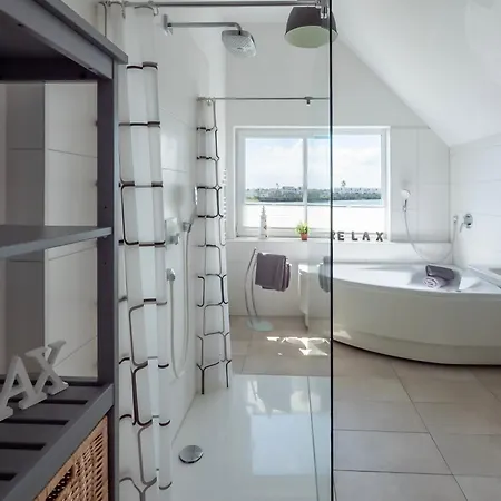 Maisonette Ostseeflair By Seeblick Ferien Oro, Erste Wasserreihe, E-saeule
