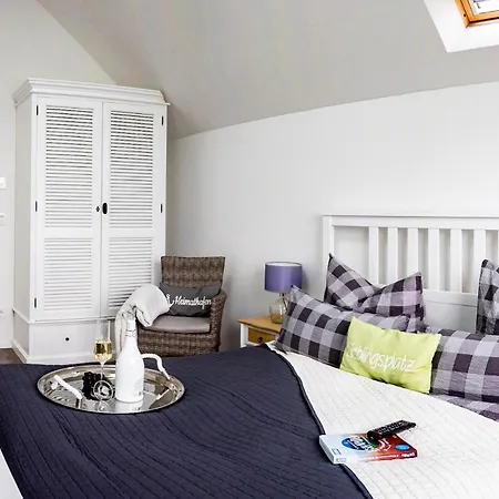 Maisonette Ostseeflair By Seeblick Ferien Oro, Erste Wasserreihe, E-saeule * Olpenæs